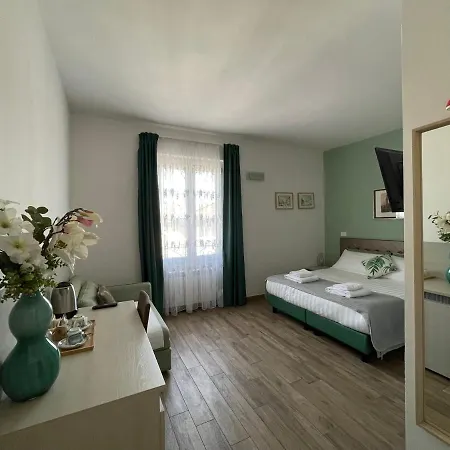 Porta Croce Guest house