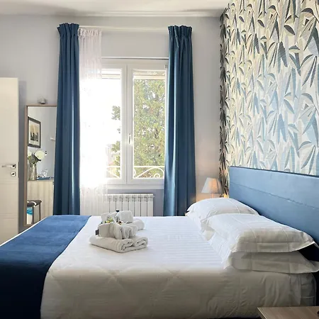 Porta Croce Guest house *