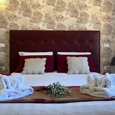 Porta Croce Guest house *
